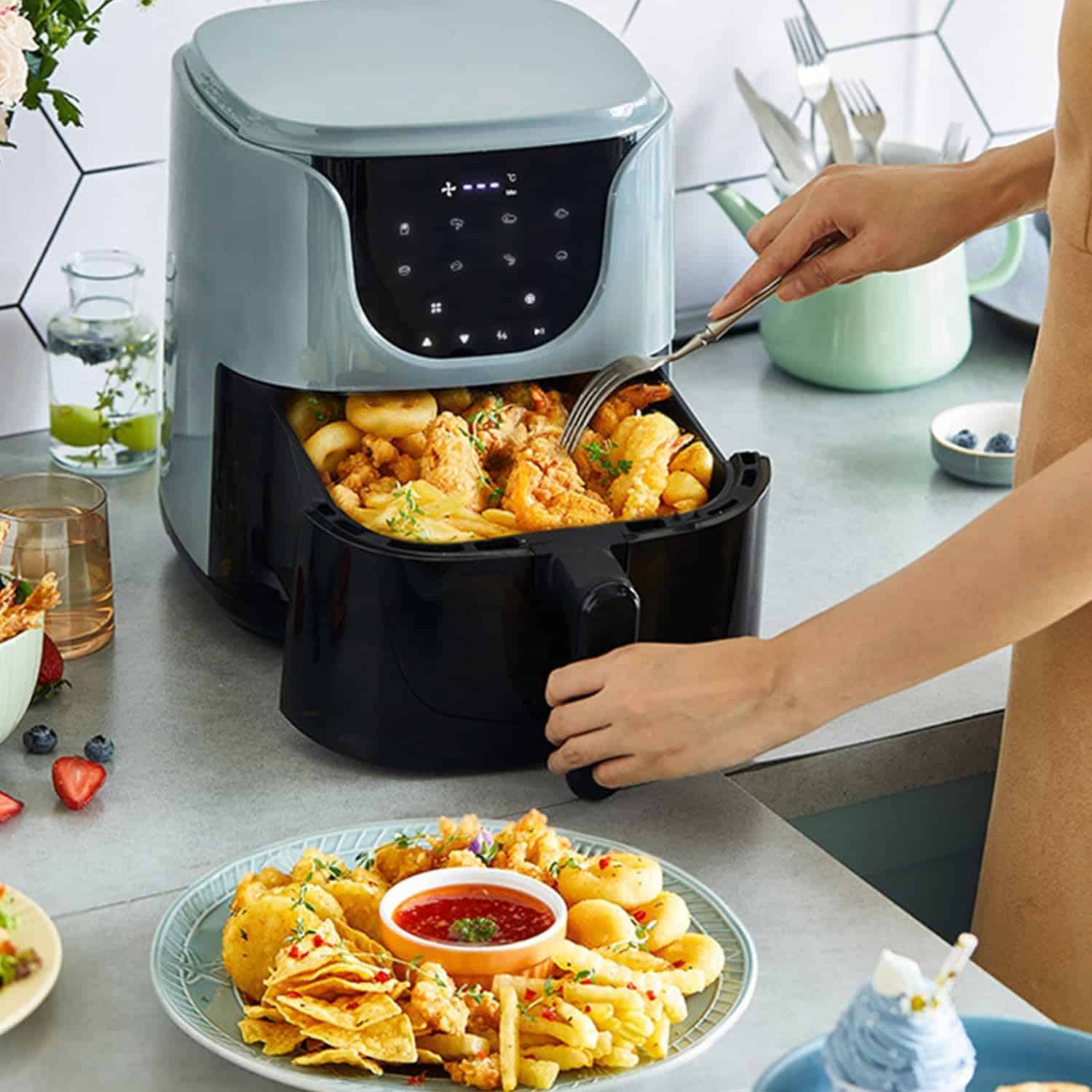 LTXTC YFMV4UKEO 5.5L 2 air-fryer-LTXTC-YFMV4UKEO-5.5-litres-gris-2